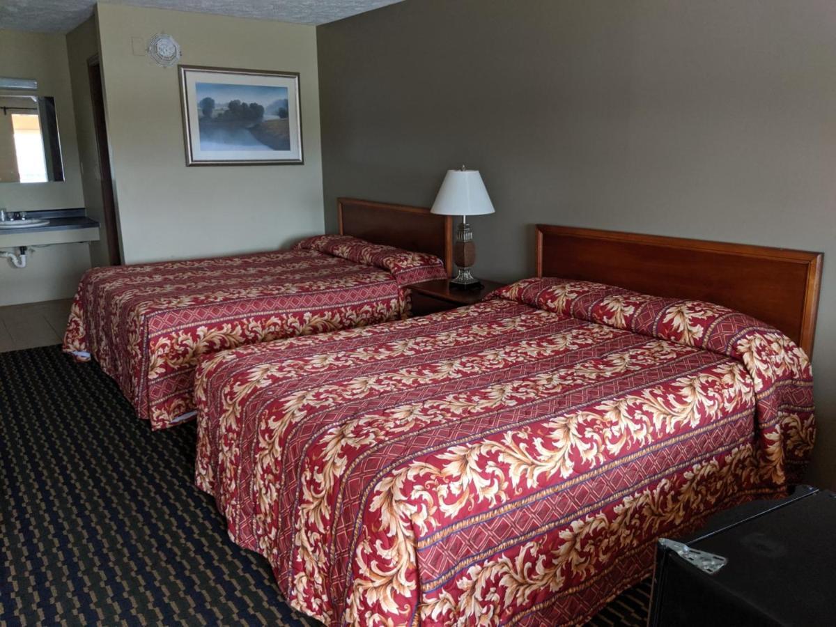 Key West Inn - Hobart Мерріллвілл Екстер'єр фото